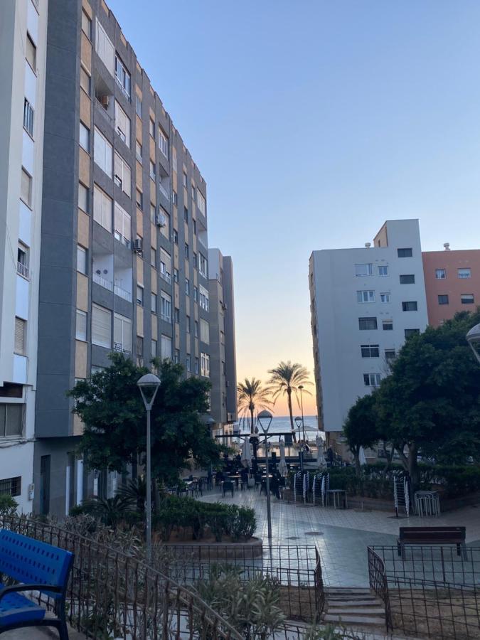 Paseo Maritimo Almeria Zapillo Daniel Esterno foto